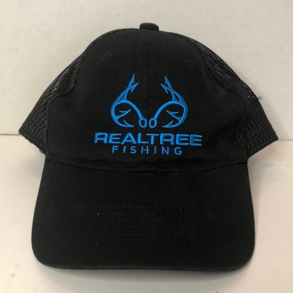 Back Realtree Fishing Mesh Snapback